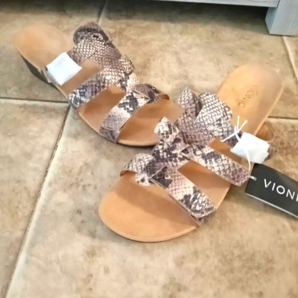 Women's Size 12 Vionic Snake Print Sandal's new without box